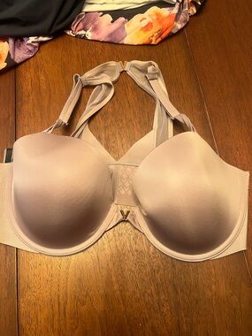 Victoria's Secret Smooth Nude T-Shirt Bra with Convertible Straps